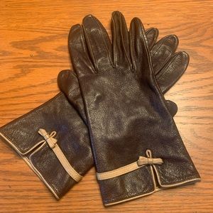Soft leather gloves